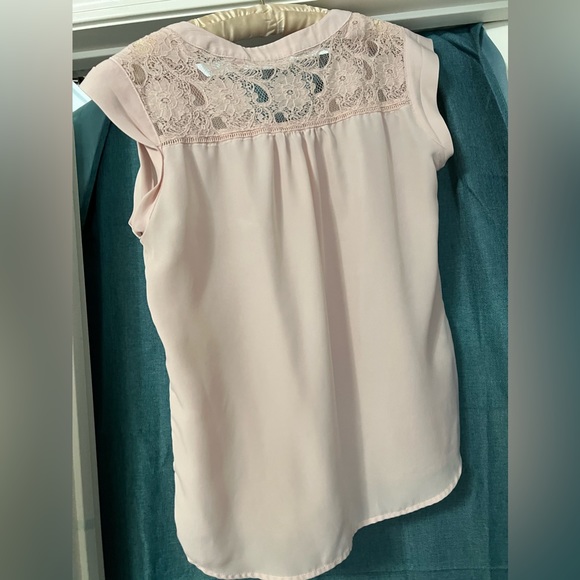 Pink shirt - Picture 2 of 3